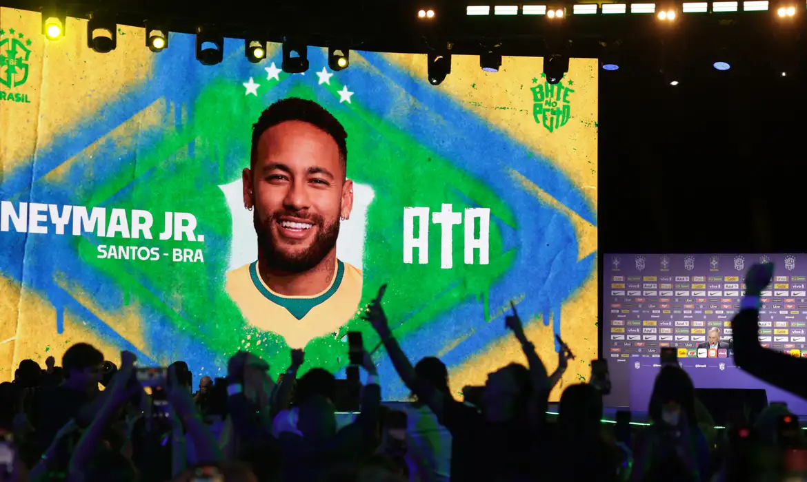 Neymar vira dúvida para estreia da Seleção