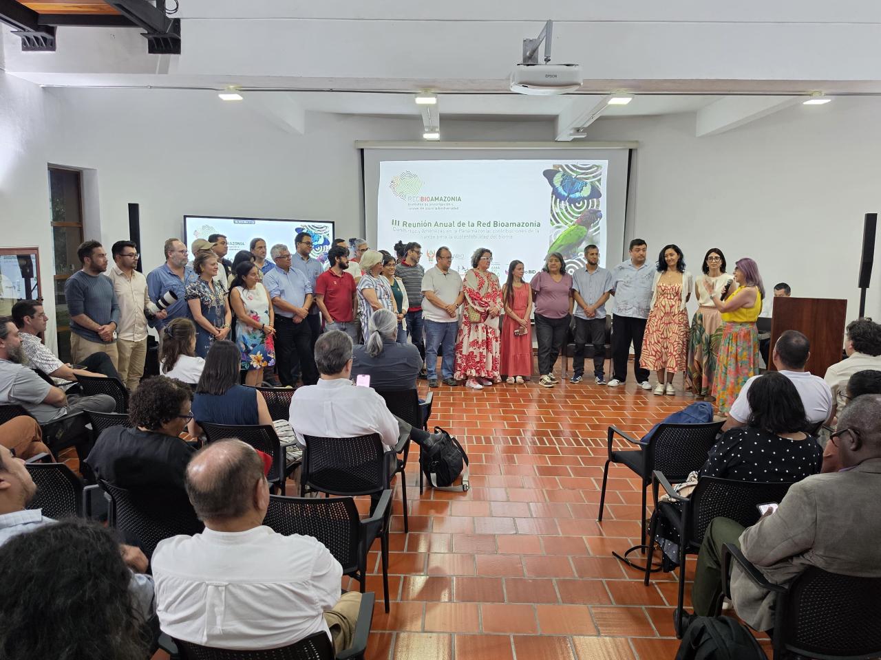 Instituto Mamirauá e INPA, cofundadores da Rede Bioamazônia, participam do encontro na Colômbia ao lado de outros seis centros de pesquisa