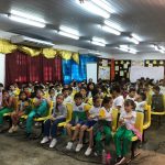 Maio Laranja: Teatro em escola de Manaus alerta sobre abuso infantil