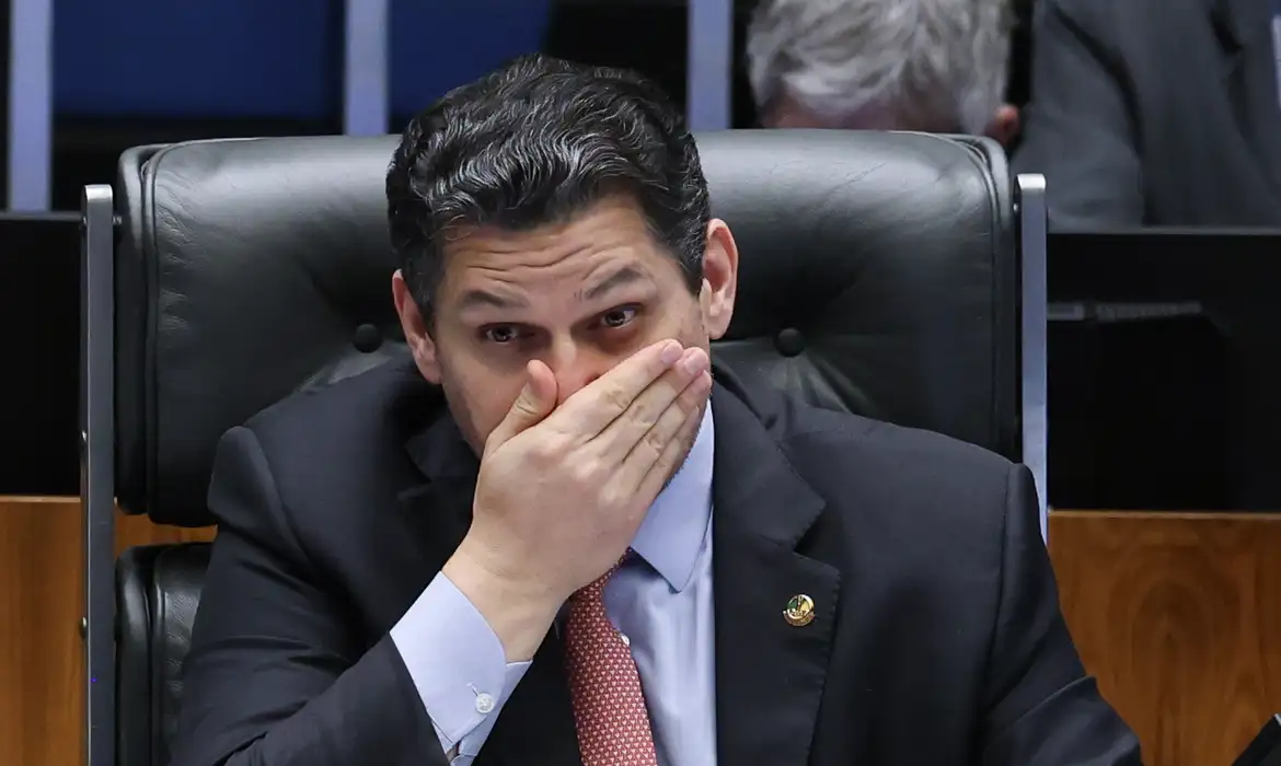 Governo articula votação da PEC 6x1 ainda neste mês