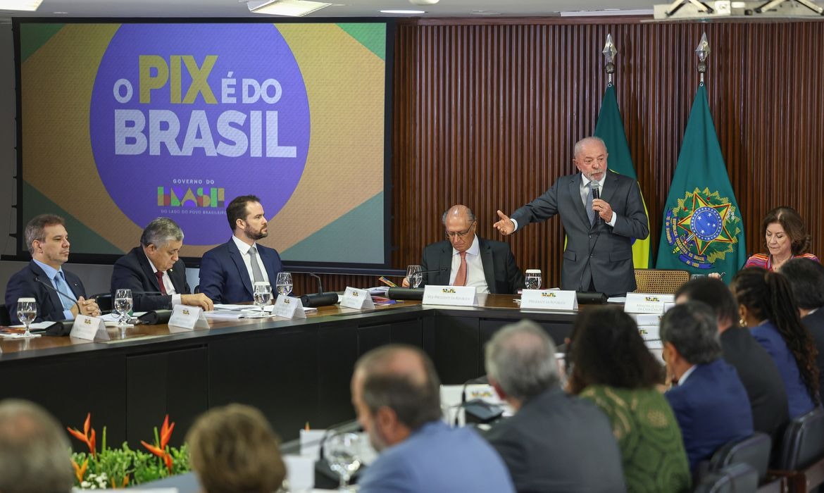 Lula destaca independência econômica do país