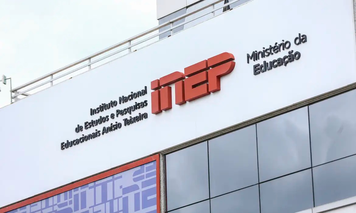 Enem garante acesso a universidades em Portugal