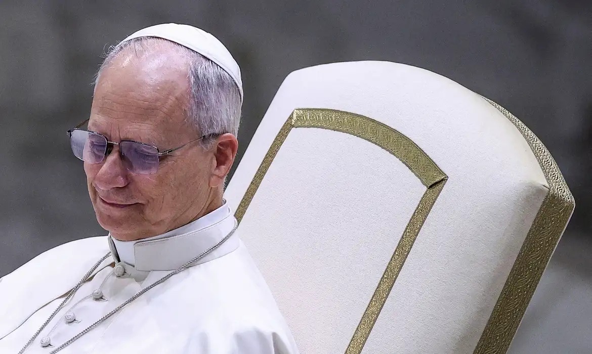 Papa reforça defesa da dignidade humana e combate à violência