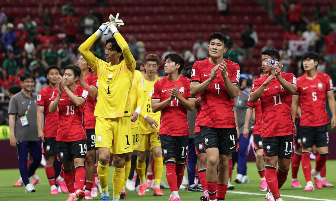 Coreia do Sul larga bem no Grupo A da Copa