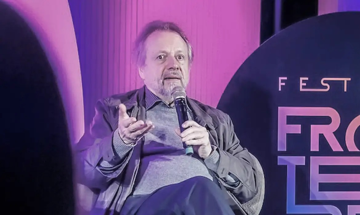 Cristóvão Tezza é premiado pela ABL em 2026
