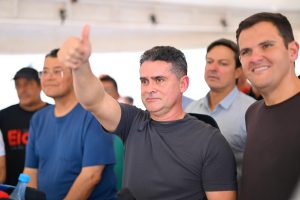Crise no transporte coletivo de Manaus é alvo de críticas de David Almeida