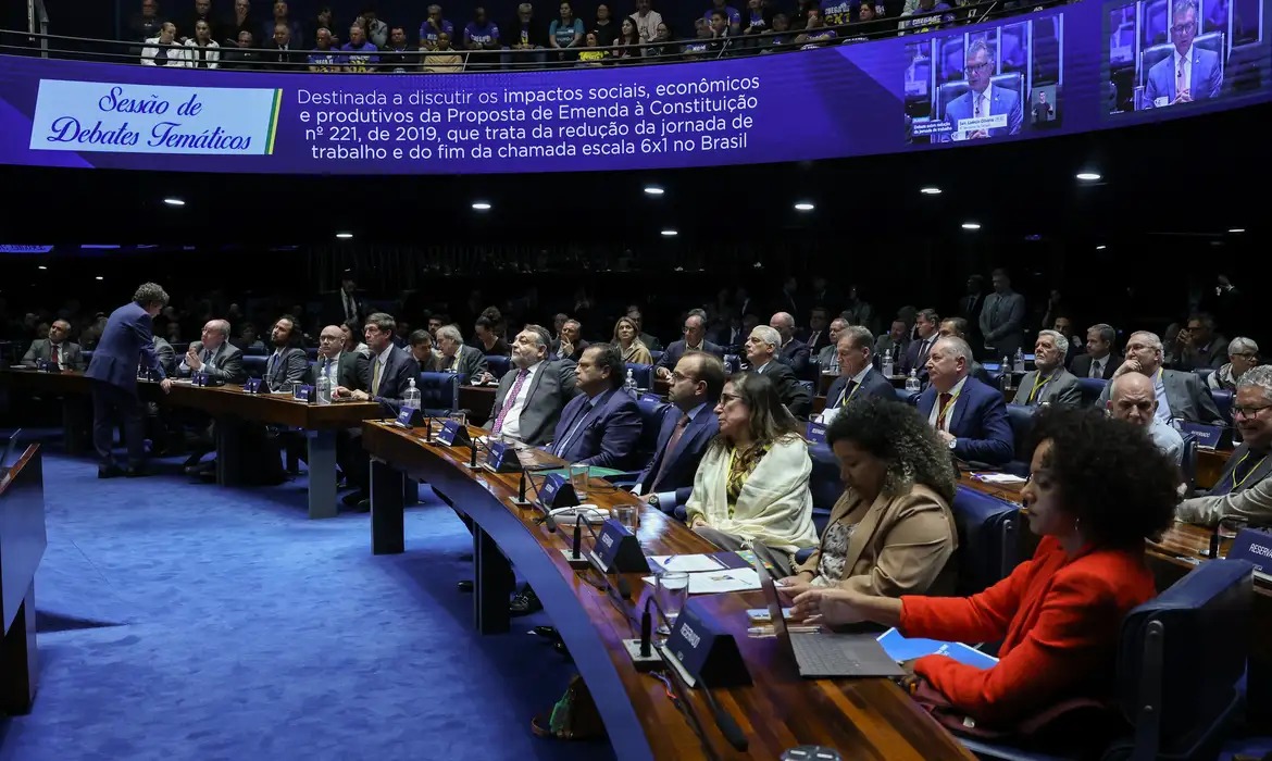 Governo defende PEC da redução da jornada de trabalho