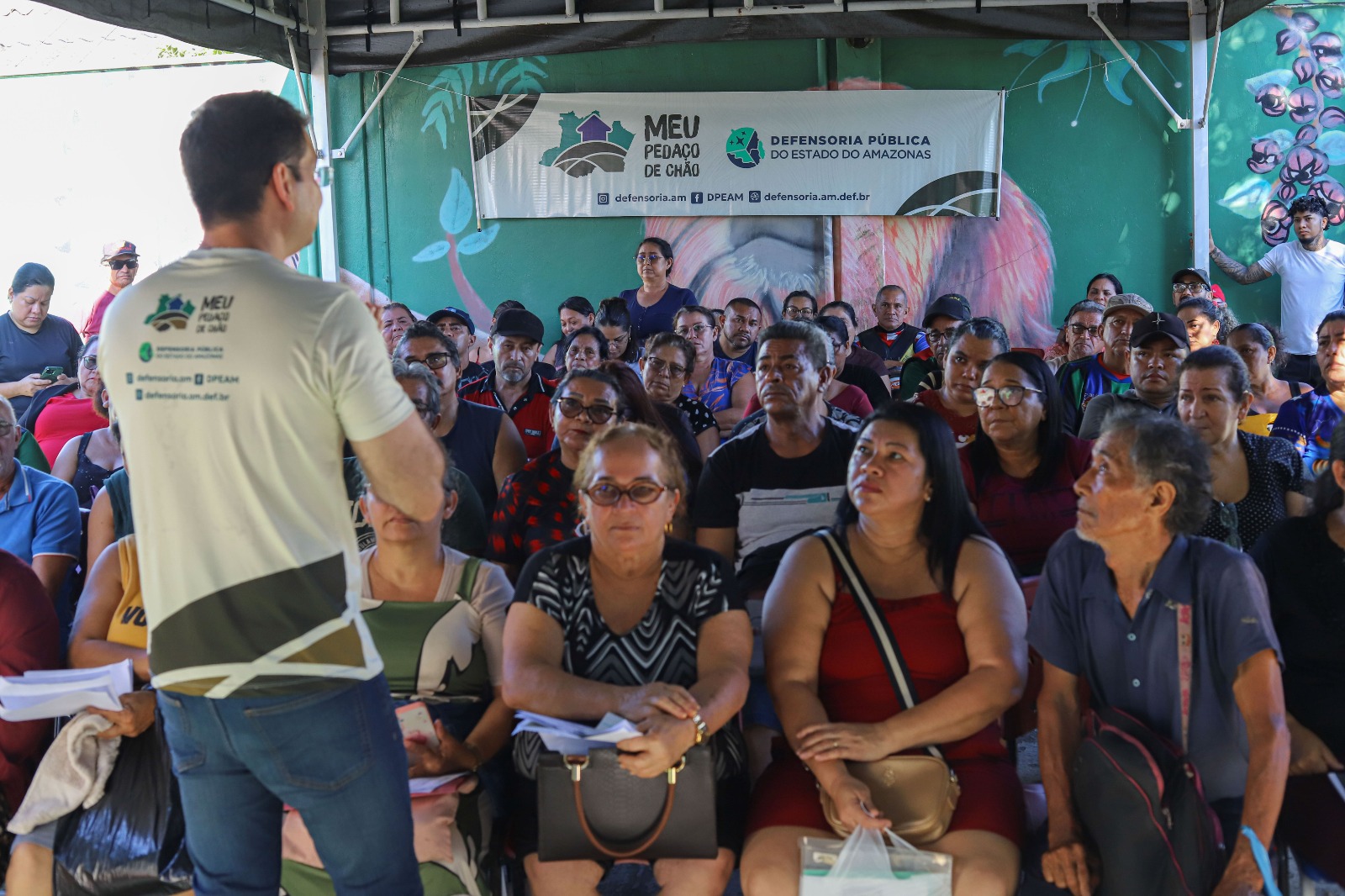 Iniciativa transforma realidade social