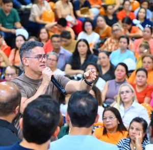 Compensa recebeu 17 escolas reformadas, destaca David Almeida