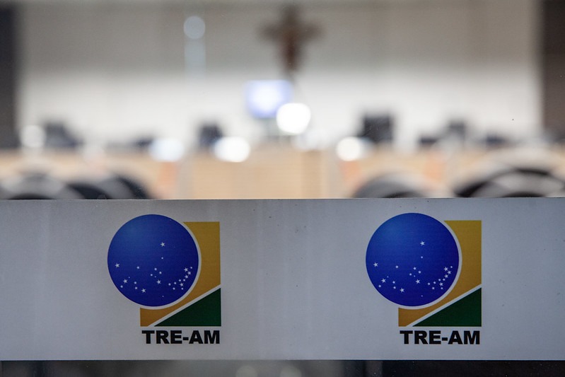 TRE-AM rejeita ação por falta de provas suficientes