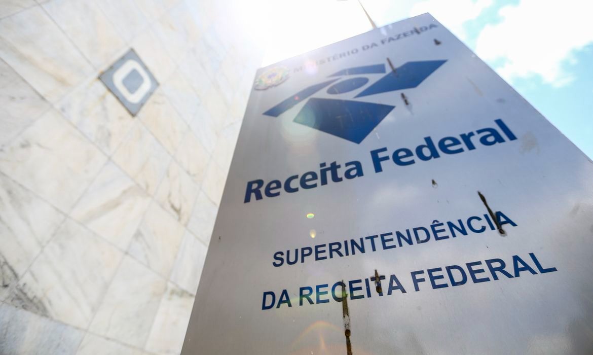 Governo arrecada R$ 264,4 bilhões em junho
