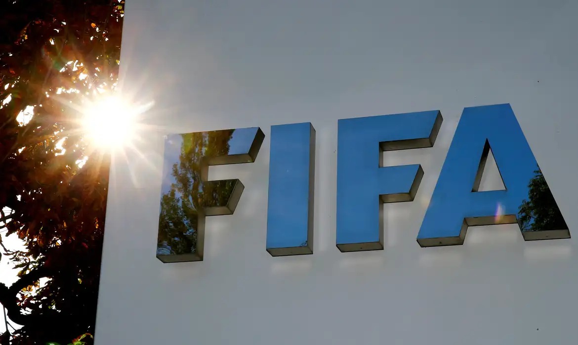 Fifa enfrenta pressão após perda de apoio a Infantino