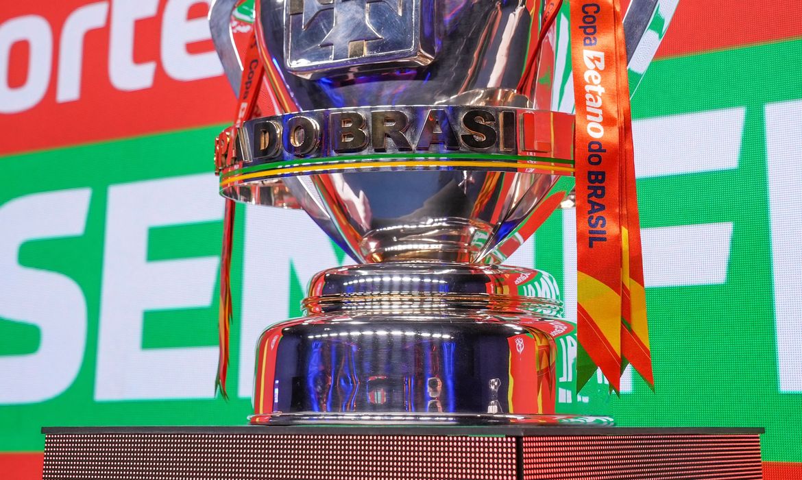 Athletico-PR pode definir quartas históricas da Copa do Brasil