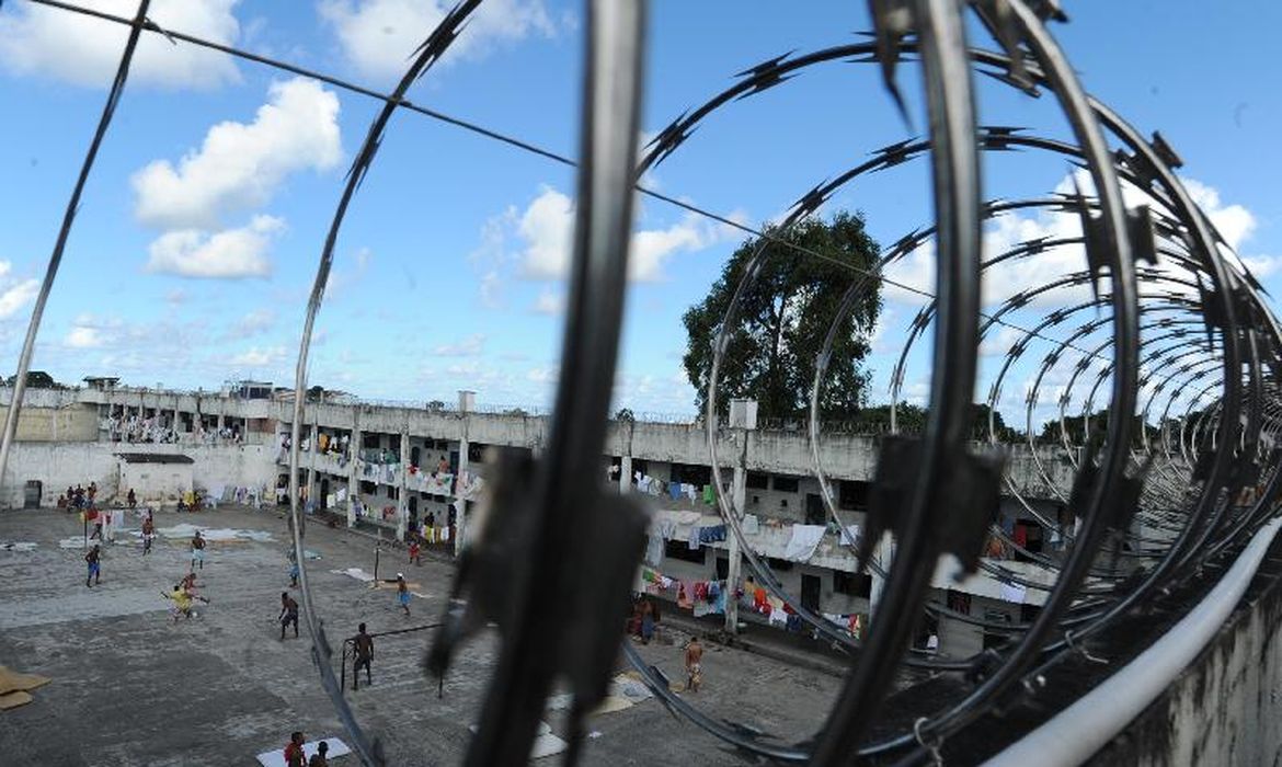 Polícia Penal combate comunicação de facções nos presídios