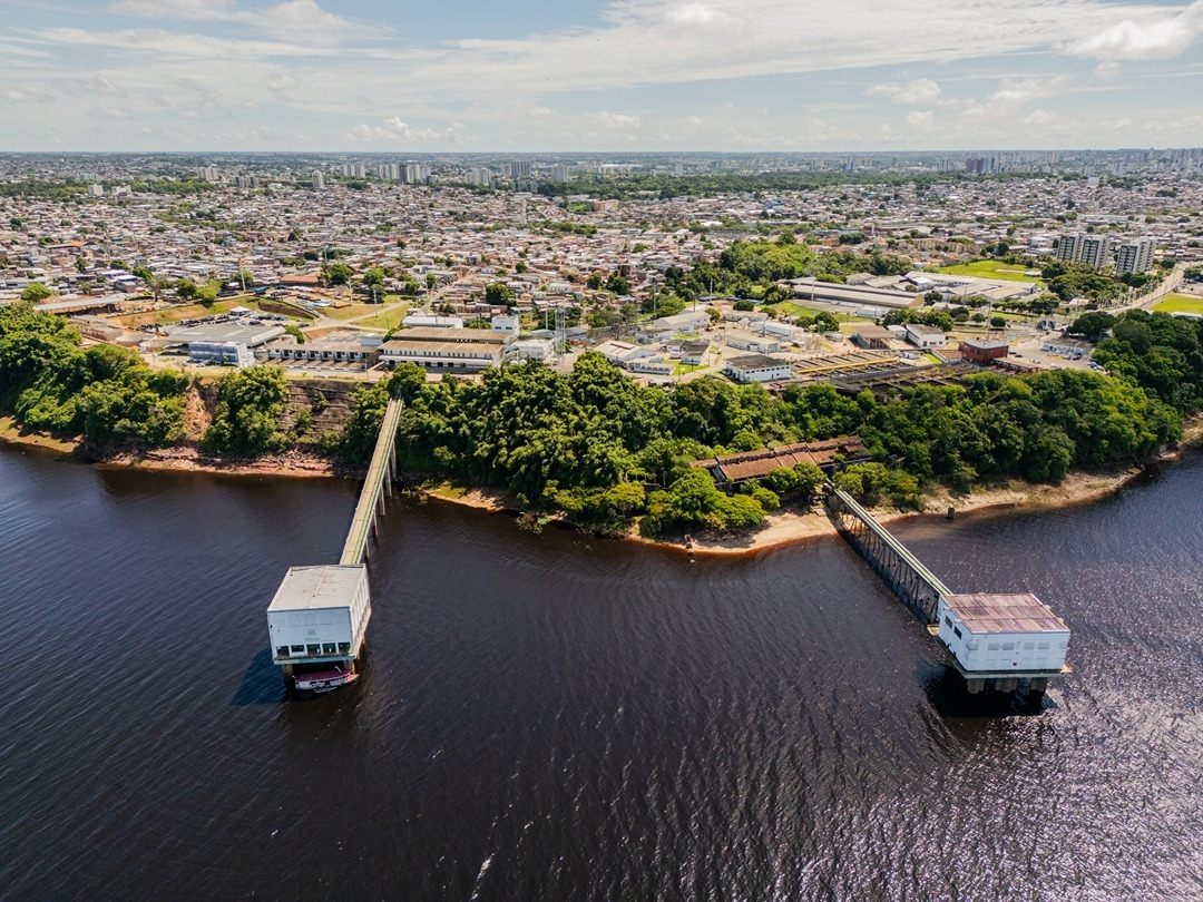 Água pode levar até 48 horas para voltar em Manaus