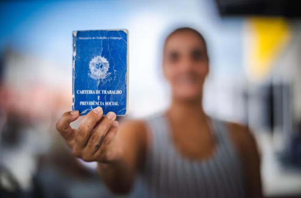Renda média do trabalhador fica em R$ 3.762