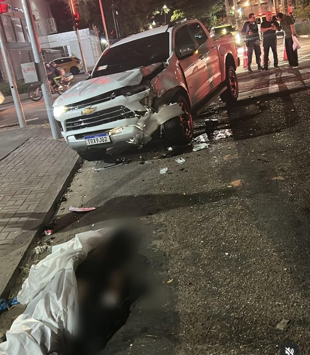 Polícia investiga acidente que matou motociclista