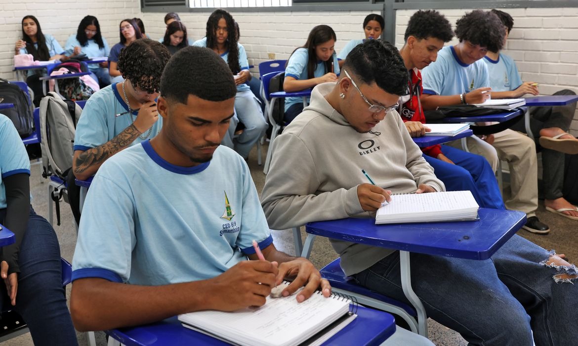 Pé-de-Meia alcança 6 milhões de estudantes
