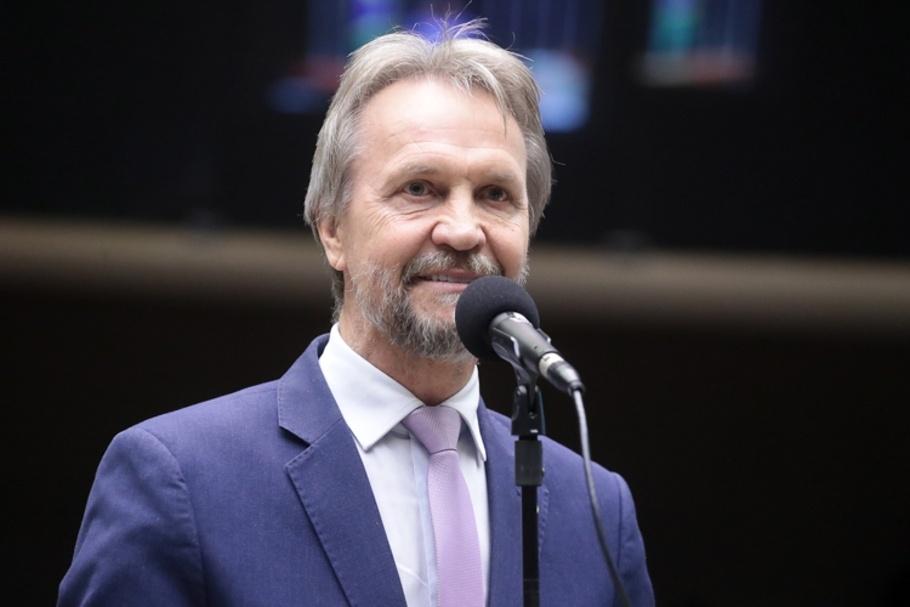 Pedro Uczai está consciente após sofrer AVC