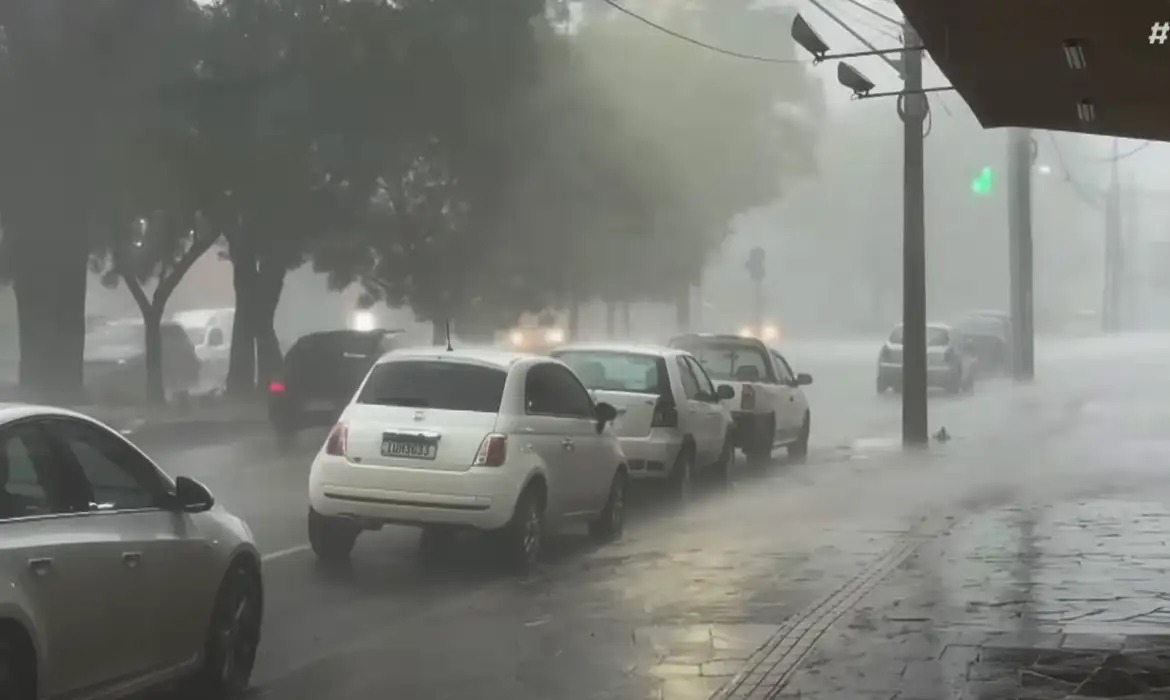 Sul terá chuva e queda de temperatura
