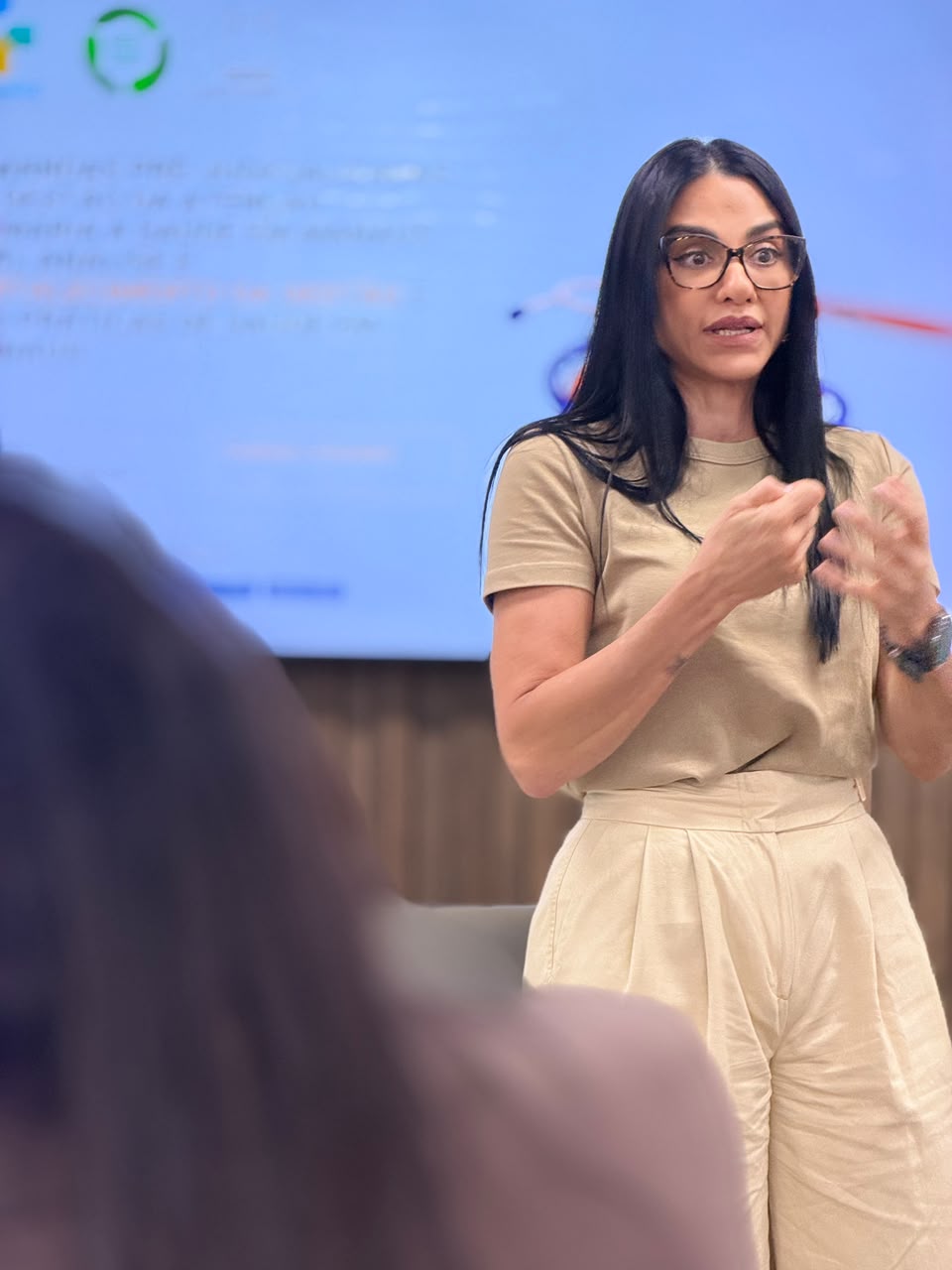 Shádia Fraxe une experiência no SUS e pesquisa acadêmica em mestrado pela UEA