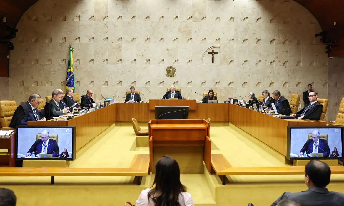 Fachin pede cautela antes de analisar mérito de acusações em sessão do STF