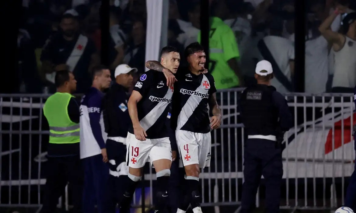 Final brasileira na Sul-Americana segue possível após classificação do Vasco